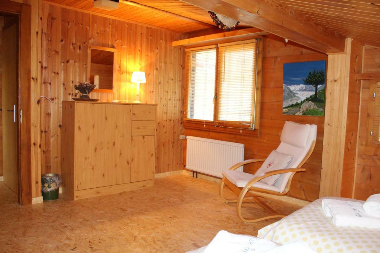 Chalet Esher Surrey Ried-Brig Exterior foto